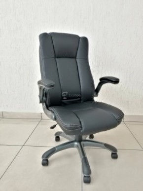 Кресло Barneo K-24 для руководителя (черная экокожа) в Перми - perm.mebel-74.com | фото